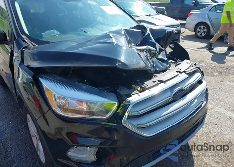 2018 Ford Escape Se из США, поврежденный, VIN 1FMCU0GD6JUC97825